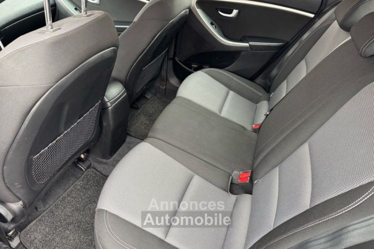 Hyundai i30 II (CZE) HB 1.6 CRDi 16V Blue Drive 110 cv- embryage neuf- feux led xénon- regulateur Clim auto- bv6- moteur chaîne - <small></small> 5.390 € <small>TTC</small> - #5