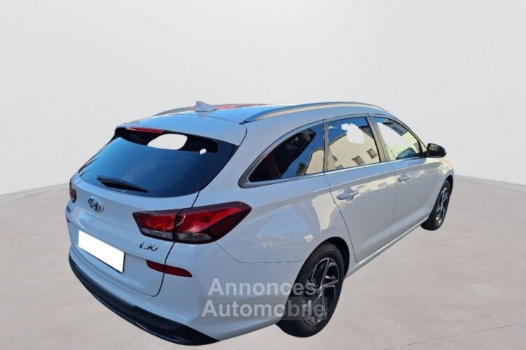 Hyundai i30 SW SW 1.5 T-GDi 160 MHEV - <small></small> 18.990 € <small>TTC</small> - #2