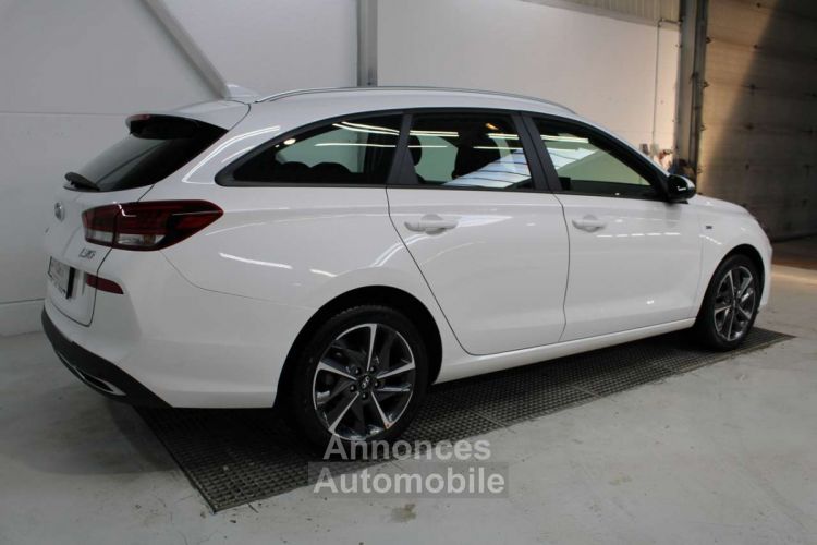 Hyundai i30 W 1.0 T-GDi MHEV ~ 48V Automaat Navi Full - <small></small> 19.990 € <small>TTC</small> - #4