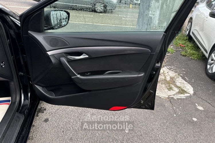 Hyundai i40 1.7 CRDI FAP - 136 BVA Pack Business Gps + Camera AR + Toit ouvrant + Attelage - <small></small> 12.990 € <small>TTC</small> - #18