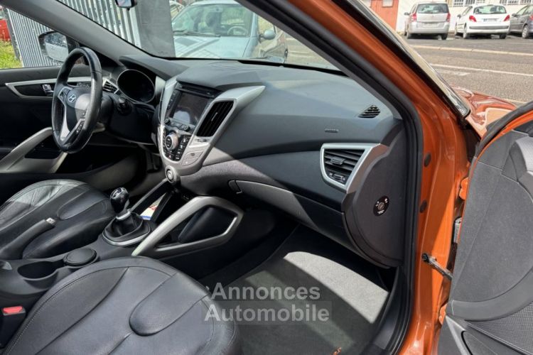 Hyundai Veloster 1.6 GDI - 140 Pack Premium Gps + Camera AR + Radar AR + Toit ouvrant - <small></small> 11.990 € <small>TTC</small> - #20