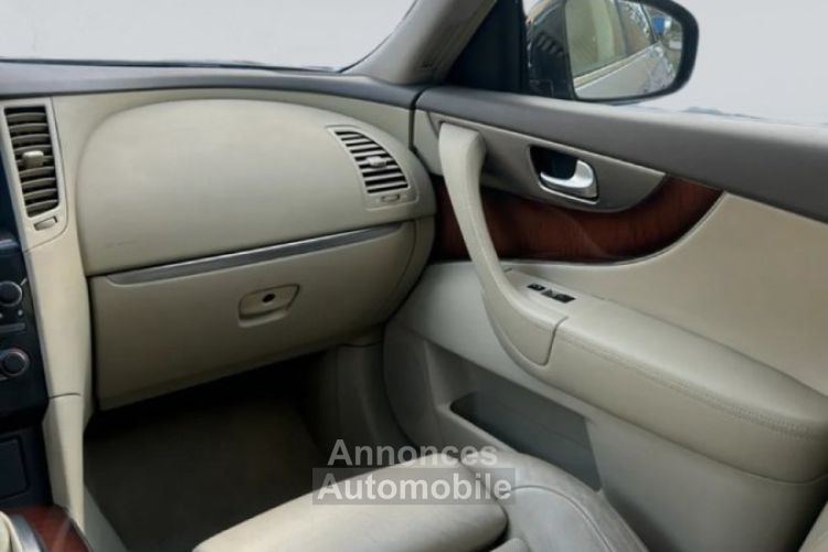 Infiniti FX30 FX30D S *3.0 V6 238Ch *XENON *CUIR *TOIT - <small></small> 15.999 € <small>TTC</small> - #8