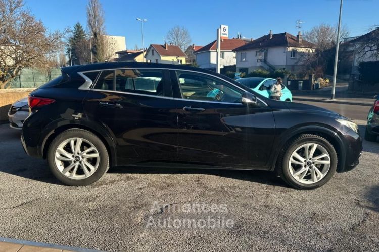 Infiniti Q30 1.5 D 110CH PREMIUM TECH - <small></small> 11.490 € <small>TTC</small> - #4