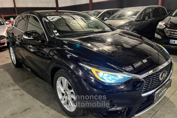 Infiniti Q30 1.5d 109ch Premium City Black DCT7 - <small></small> 13.490 € <small>TTC</small> - #3