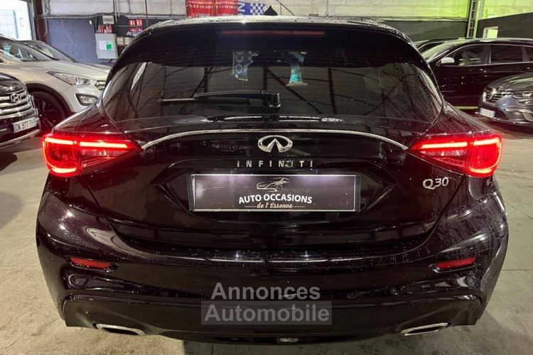 Infiniti Q30 1.5d 109ch Premium City Black DCT7 - <small></small> 13.490 € <small>TTC</small> - #5