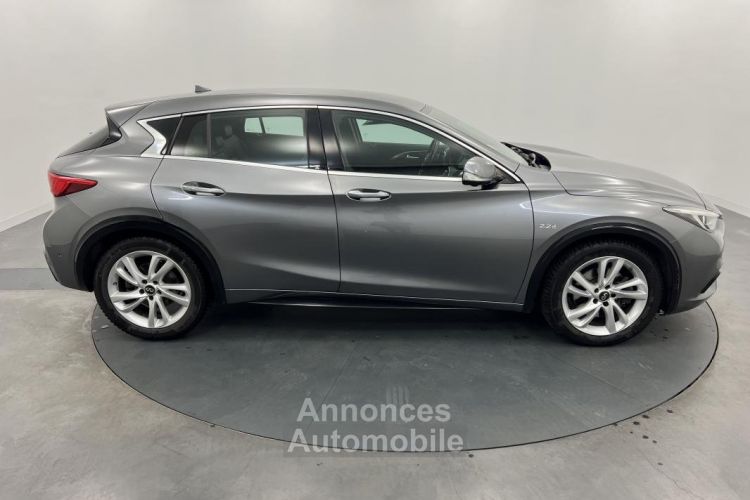 Infiniti Q30 2.2d 170 7DCT AWD Premium Tech - <small></small> 18.990 € <small>TTC</small> - #6