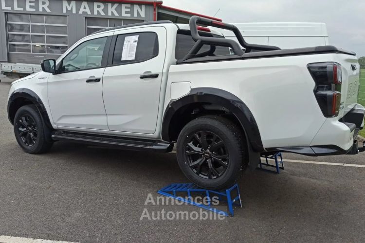 Isuzu D-Max 2023 Double Cab 4x4 V-Cross A/T TZ - <small></small> 54.590 € <small></small> - #7