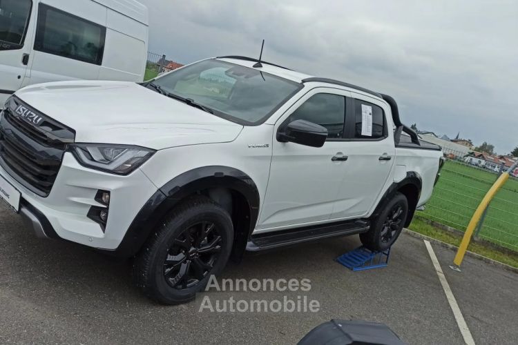 Isuzu D-Max 2023 Double Cab 4x4 V-Cross A/T TZ - <small></small> 54.590 € <small></small> - #10