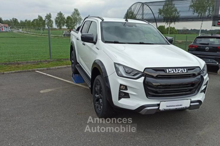 Isuzu D-Max 2023 Double Cab 4x4 V-Cross A/T TZ - <small></small> 54.590 € <small></small> - #12