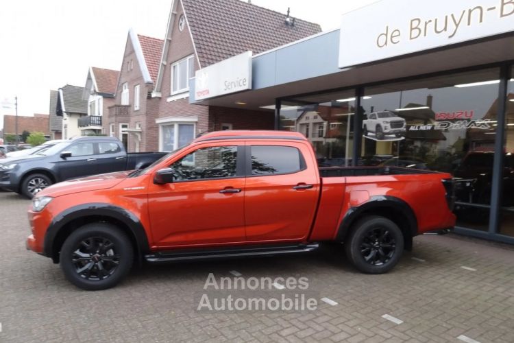 Isuzu D-Max 2024 1.9 Dubbel Cab 5-persoons V-Cross - <small></small> 68.349 € <small></small> - #24