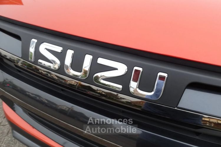 Isuzu D-Max 2024 1.9 Dubbel Cab 5-persoons V-Cross - <small></small> 68.349 € <small></small> - #28