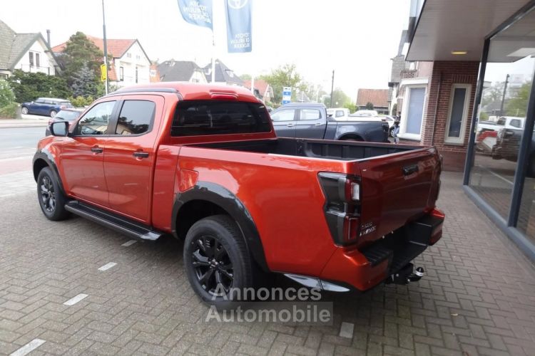 Isuzu D-Max 2024 1.9 Dubbel Cab 5-persoons V-Cross - <small></small> 68.349 € <small></small> - #32