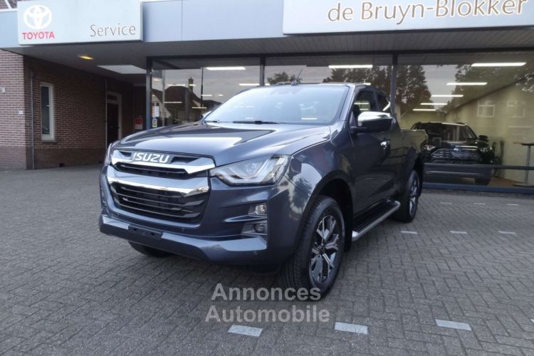 Isuzu D-Max 2024 1.9 Extended Cab LSX MY2024 eind oktober/begin nov - <small></small> 47.977 € <small></small> - #1