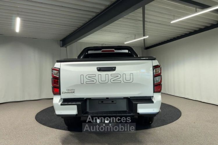 Isuzu D-Max 2024 1.9 Extended Cab V-Cross Automaat 3500KG Trekgewic - <small></small> 55.472 € <small></small> - #7