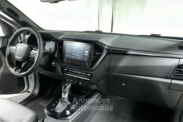 Isuzu D-Max 2024 1.9 Extended Cab V-Cross Automaat 3500KG Trekgewic - <small></small> 55.472 € <small></small> - #15