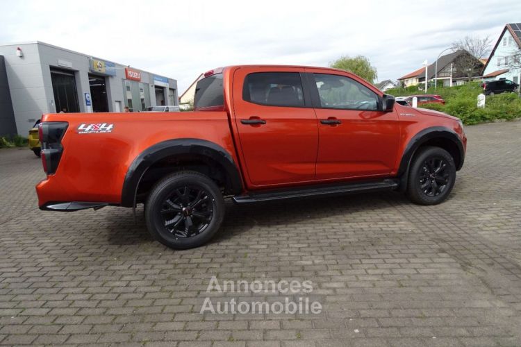 Isuzu D-Max 2024 Double Cab V-CROSS 4x4 AT6 Allrad - <small></small> 48.490 € <small></small> - #3