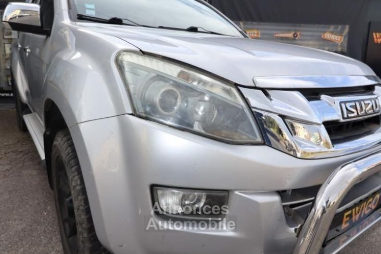 Isuzu D-Max DOUBLE CAB 2.5 163 CH SOLAR 4WD - <small></small> 23.489 € <small>TTC</small> - #11