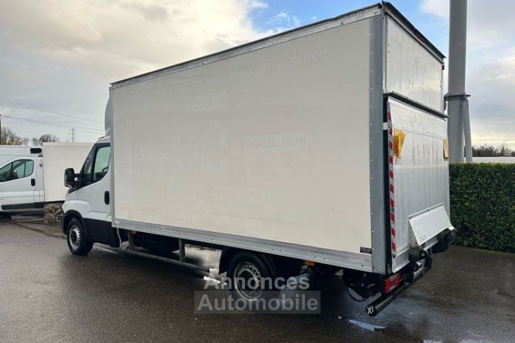 Iveco Daily 11990 ht 35s15 caisse 20m3 hayon - <small></small> 14.388 € <small>TTC</small> - #3