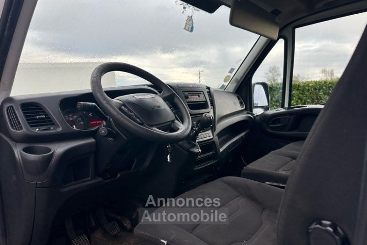 Iveco Daily 11990 ht 35s15 caisse 20m3 hayon - <small></small> 14.388 € <small>TTC</small> - #5