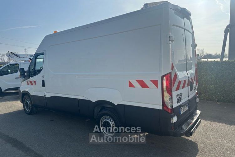 Iveco Daily 13990 ht fourgon l2h2 35s14 BVA - <small></small> 16.788 € <small>TTC</small> - #3