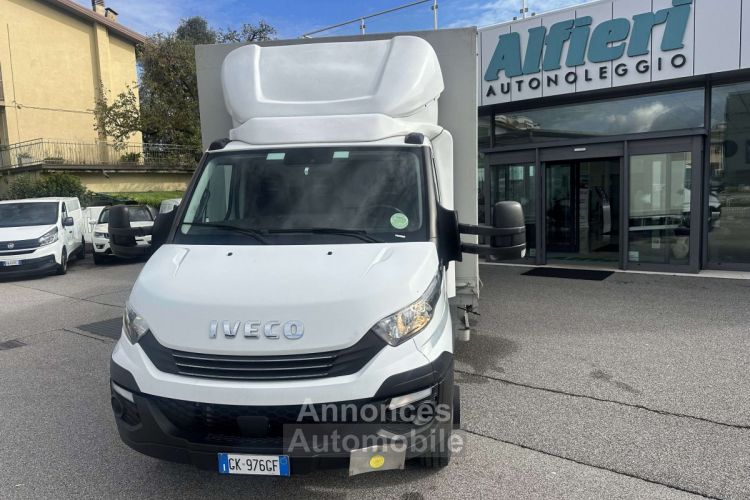 Iveco Daily 2019 60C18 Hi-tech CenRegSpondaIdra6200x2300x2850kg2200 - <small></small> 47.000 € <small>TTC</small> - #3