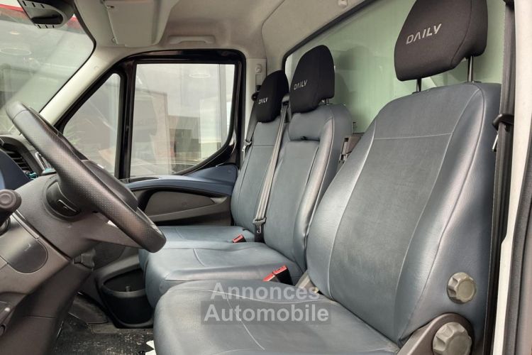 Iveco Daily 35 S -136 ch- BV Hi-Matic Caisse + Hayon 28 900 HT - <small></small> 34.680 € <small></small> - #14