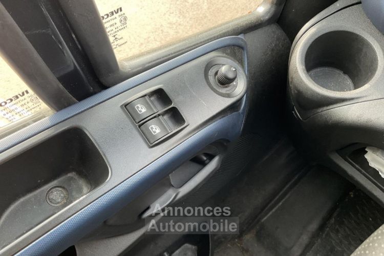Iveco Daily 35 S -136 ch- BV Hi-Matic Caisse + Hayon 28 900 HT - <small></small> 34.680 € <small></small> - #16