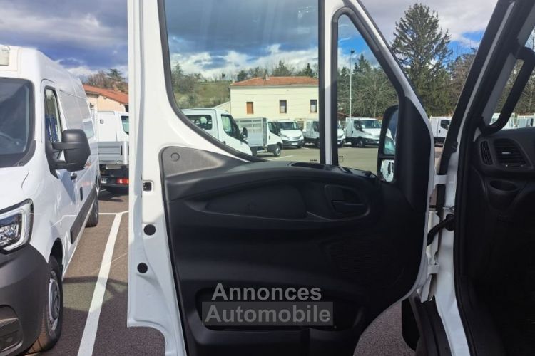 Iveco Daily 35C16 BENNE 6PL 46500E HT - <small></small> 55.800 € <small>TTC</small> - #23