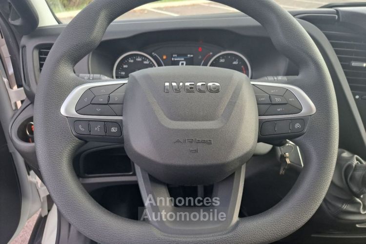 Iveco Daily 35C16 CAISSE FRIGO HAYON 65000 E HT - <small></small> 78.000 € <small>TTC</small> - #25