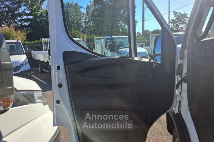 Iveco Daily 35C16 PLATEAU 4M50 48800E HT - <small></small> 58.560 € <small>TTC</small> - #23