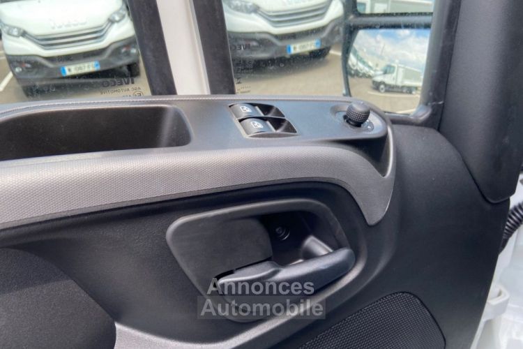 Iveco Daily 35C18 A8 CAISSE HAYON FRIGO 68000E HT - <small></small> 81.600 € <small>TTC</small> - #20