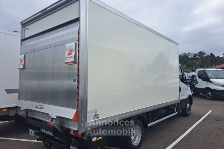 Iveco Daily 35C18 A8 CAISSE HAYON HAUTEUR MOINS 3M 58700E HT - <small></small> 70.440 € <small>TTC</small> - #2