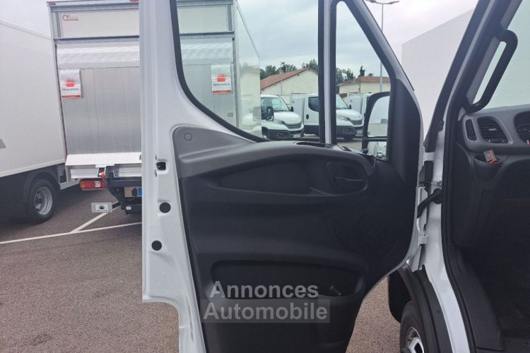 Iveco Daily 35C18 A8 CAISSE HAYON HAUTEUR MOINS 3M 58700E HT - <small></small> 70.440 € <small>TTC</small> - #26