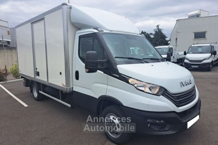 Iveco Daily 35C18 A8 CAISSE HAYON MOINS DE 3M 59300E HT - <small></small> 71.160 € <small>TTC</small> - #1