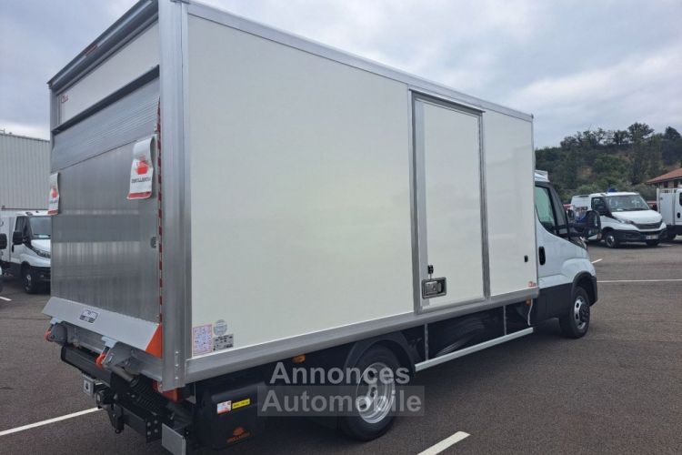 Iveco Daily 35C18 A8 CAISSE HAYON MOINS DE 3M 59300E HT - <small></small> 71.160 € <small>TTC</small> - #2