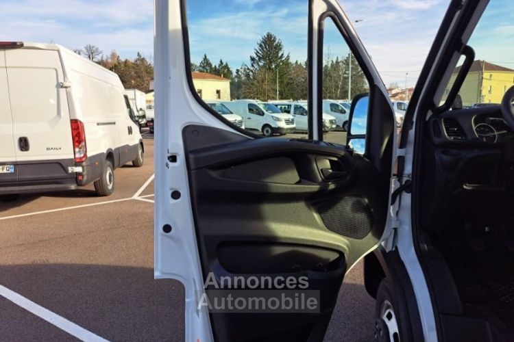 Iveco Daily 35C18 GRUE PLATEAU - <small></small> 90.000 € <small>TTC</small> - #24