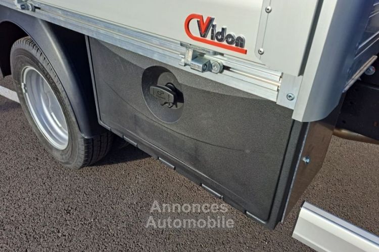 Iveco Daily 35C18 GRUE PLATEAU 70000E HT - <small></small> 84.000 € <small>TTC</small> - #27