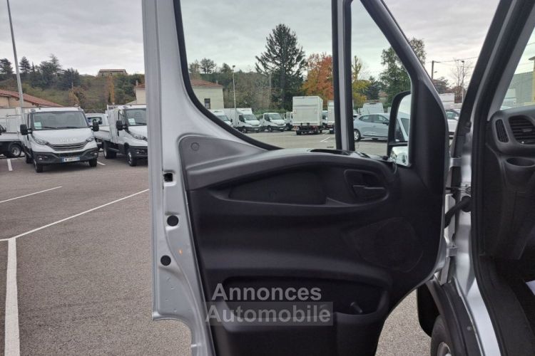 Iveco Daily 35C21 A8 PLATEAU - <small></small> 44.400 € <small>TTC</small> - #25