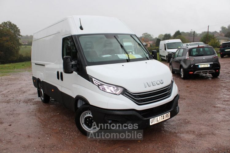 Iveco Daily 35S 14 V12 OP CHAMPION 140 CV GPS 3D CAMÉRA RÉGULATEUR FULL LED TVA=36585 E HT - <small></small> 43.900 € <small>TTC</small> - #1