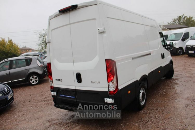 Iveco Daily 35S 14 V12 OP CHAMPION 140 CV GPS 3D CAMÉRA RÉGULATEUR FULL LED TVA=36585 E HT - <small></small> 43.900 € <small>TTC</small> - #4