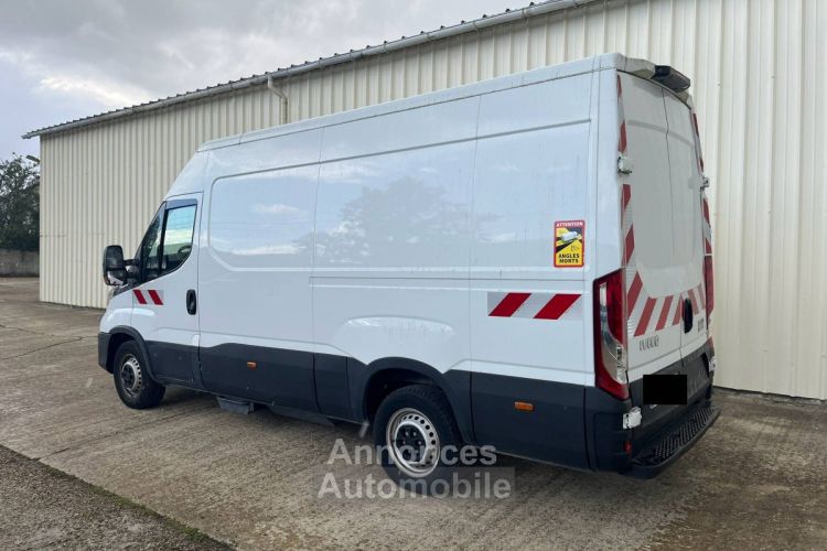 Iveco Daily 35s Fg 35-S14 3.0i Hi-Matic GNC - <small></small> 24.950 € <small>TTC</small> - #2