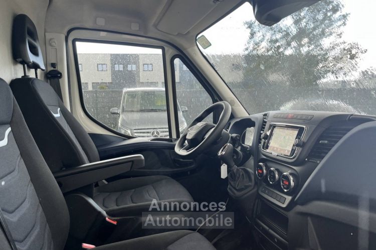 Iveco Daily 35s Fg 35-S14 3.0i Hi-Matic GNC - <small></small> 24.950 € <small>TTC</small> - #3