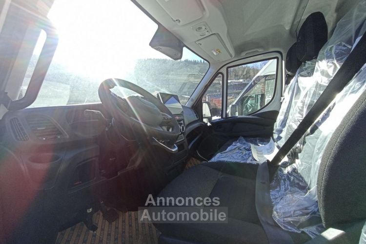 Iveco Daily 35S FG 35S18H 3.0 V18 HI-MATIC - <small></small> 53.880 € <small>TTC</small> - #4