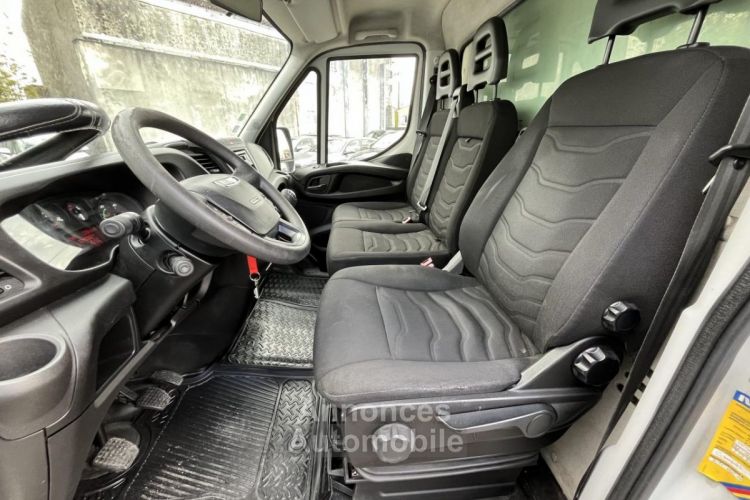 Iveco Daily FOURGON 35C15 - <small></small> 15.990 € <small>TTC</small> - #5