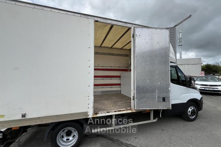 Iveco Daily FOURGON 35C15 - <small></small> 15.990 € <small>TTC</small> - #28