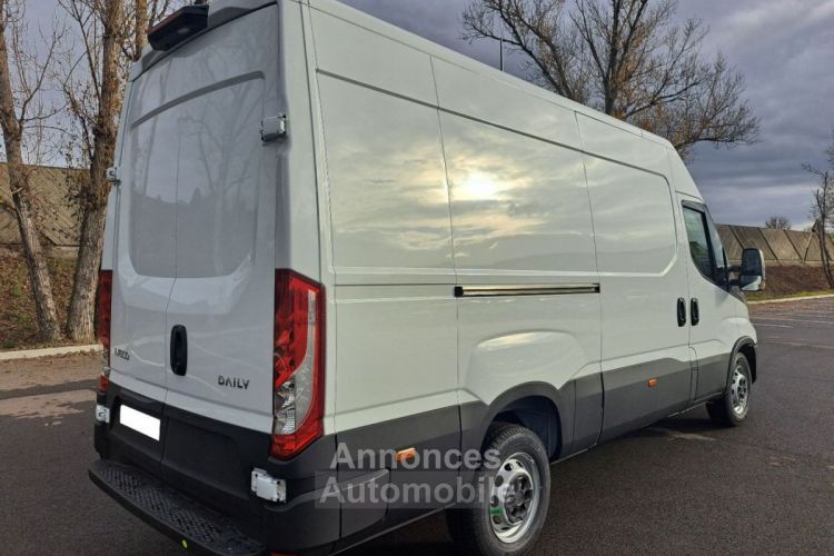 Iveco Daily FOURGON 35S18 A8 L3 - <small></small> 54.000 € <small>TTC</small> - #2