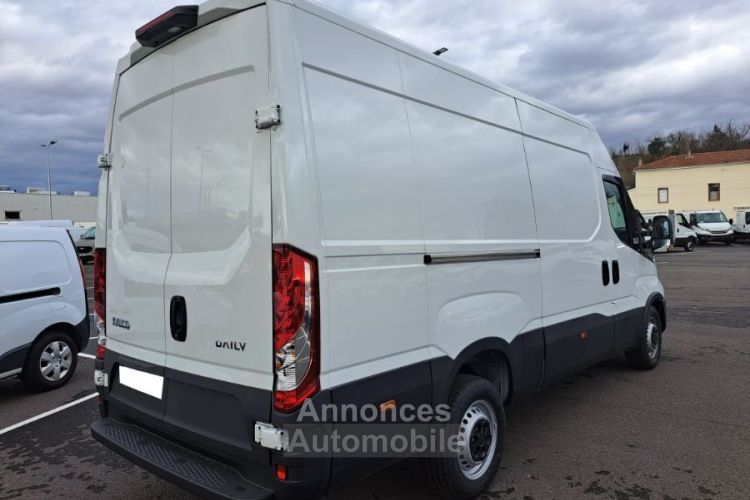 Iveco Daily FOURGON 35S18 A8 L3 41000E HT - <small></small> 49.200 € <small>TTC</small> - #2