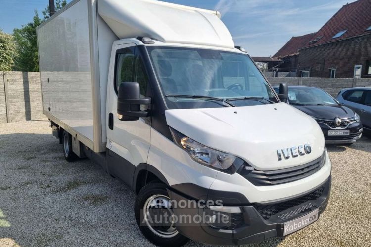 Iveco Daily FOURGON CAISSE ROUE JUMELEE GPS USB CRUISE - <small></small> 25.990 € <small>TTC</small> - #1