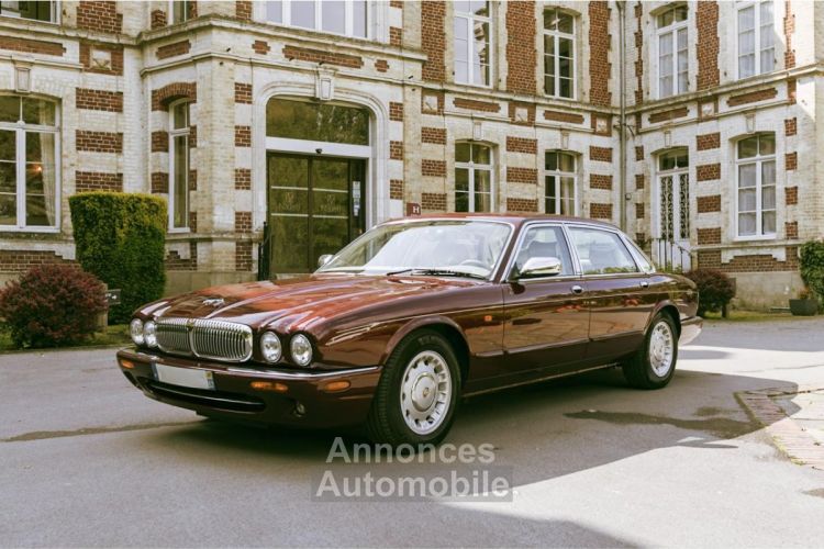 Jaguar Daimler 4.0i V8 - BVA - <small></small> 28.900 € <small>TTC</small> - #1