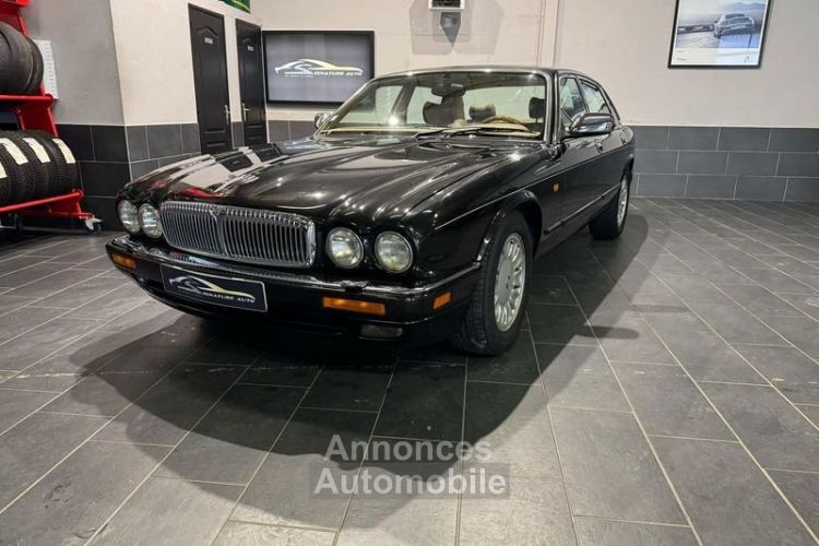 Jaguar Daimler DOUBLE SIX 6.0 BA 1997 - <small></small> 24.990 € <small>TTC</small> - #1